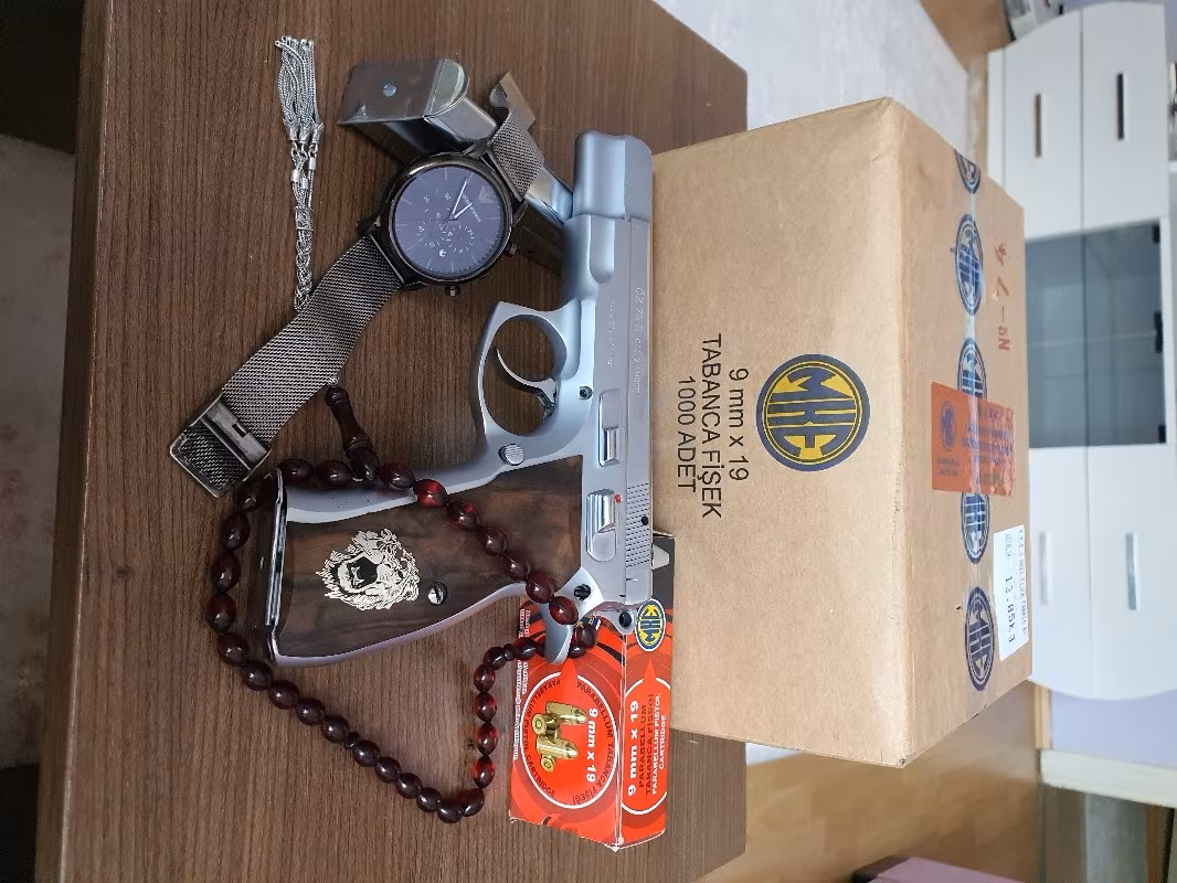 Cz