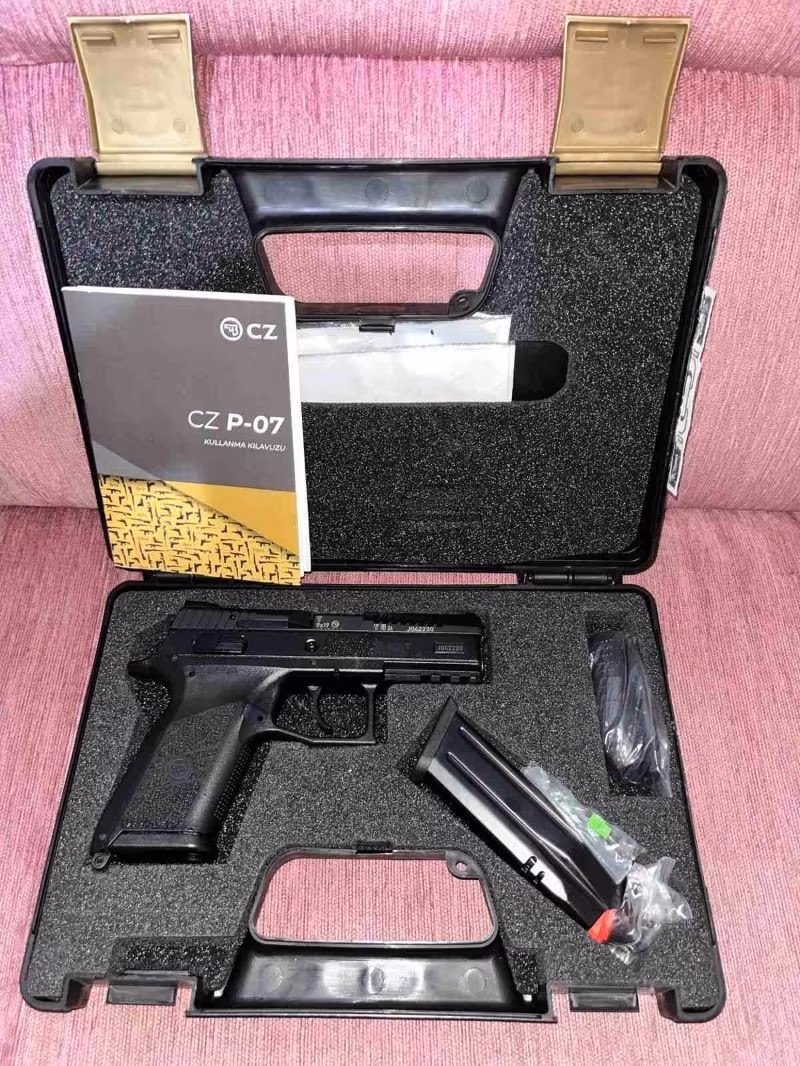 cz p07 ve stoeger str9