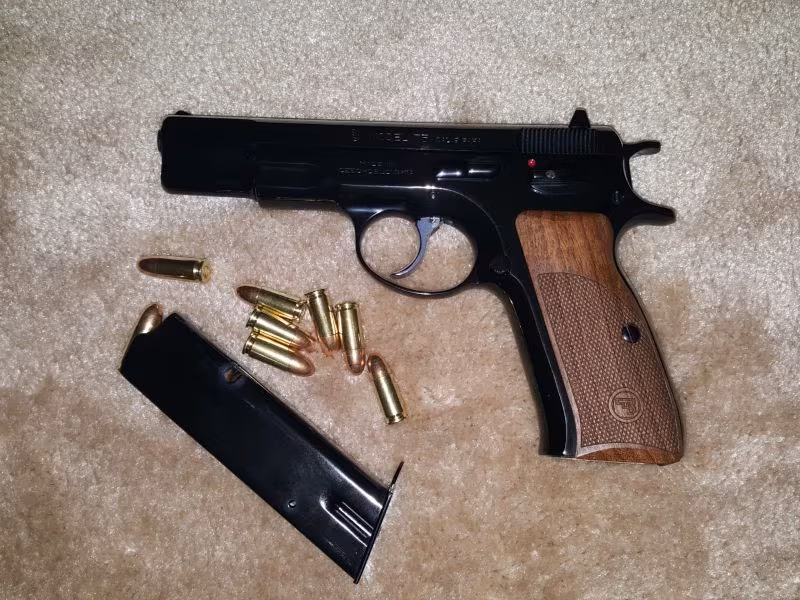 1984 CZ75 parlak krom kaplama