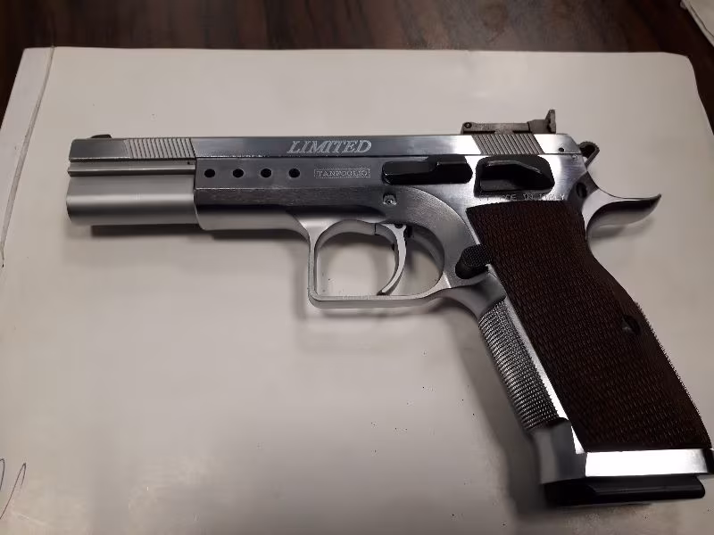 Silahçı Erhan dan italyan tanfoglio 15+1 9mm