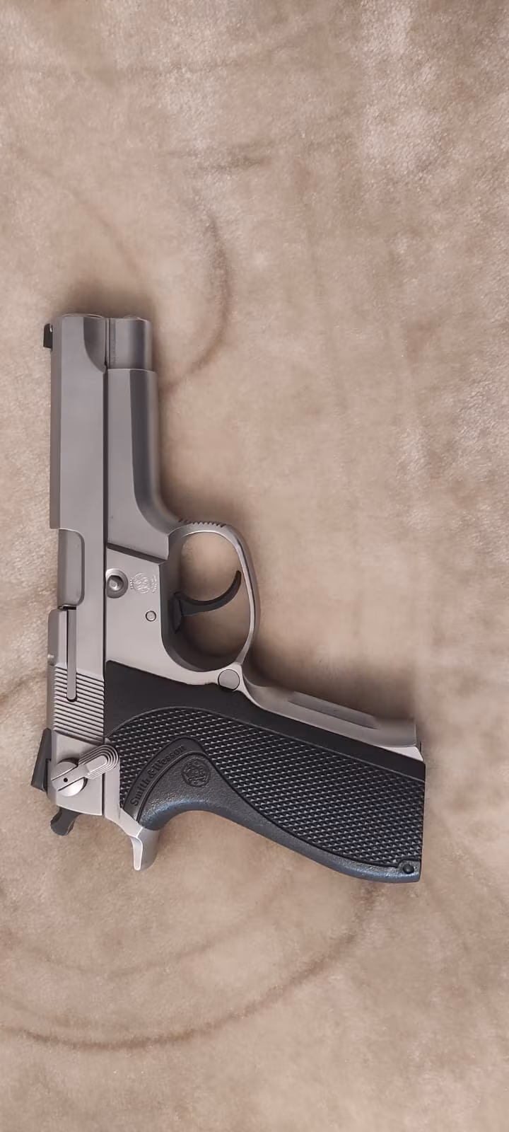 Simit wesson 5906