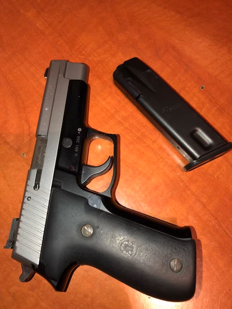 Kamu personelinden Alman SİG SAUER P 226 s
