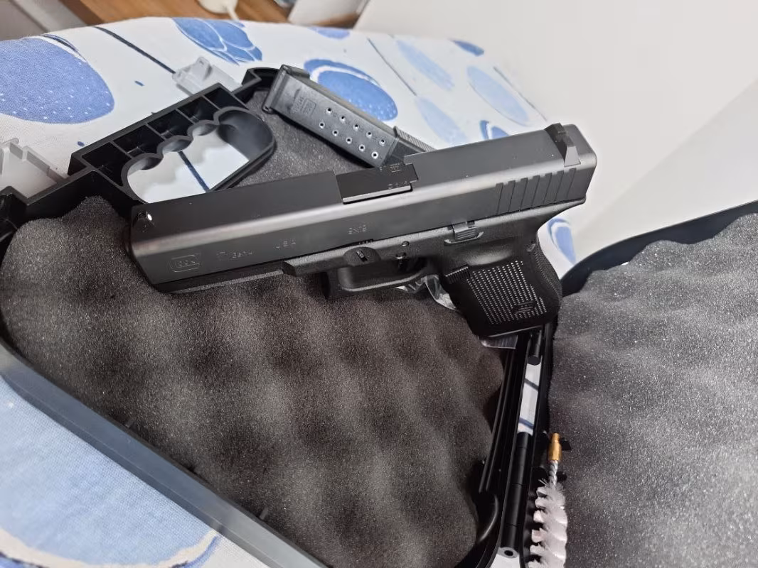 Glok 17 Gen 4, sıfır kutusunda