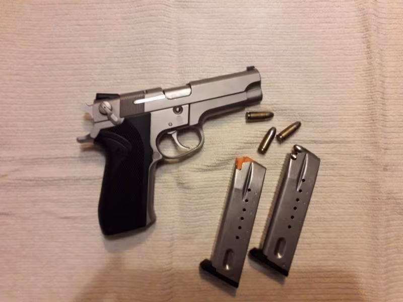 Sahibinden Bulundurma Ruhsatlı Kullanılmamış Temiz 5906 Smith Wesson