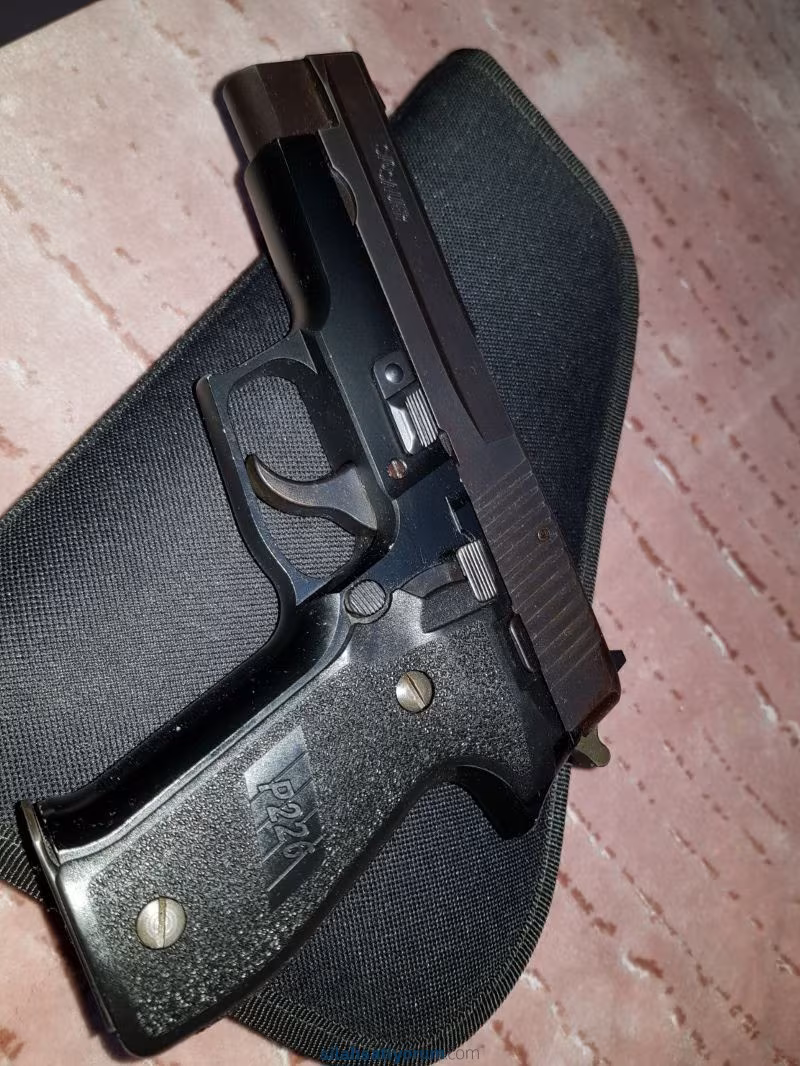 Emekli Polis Memurundan Sig Sauer P226 Alman