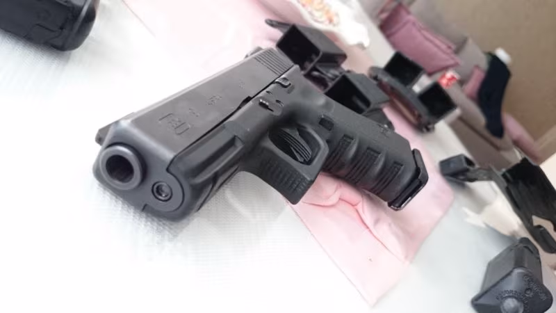 ÖZEL OPERASYONEL DONANIMLI GLOCK 19 ANAHTARLI