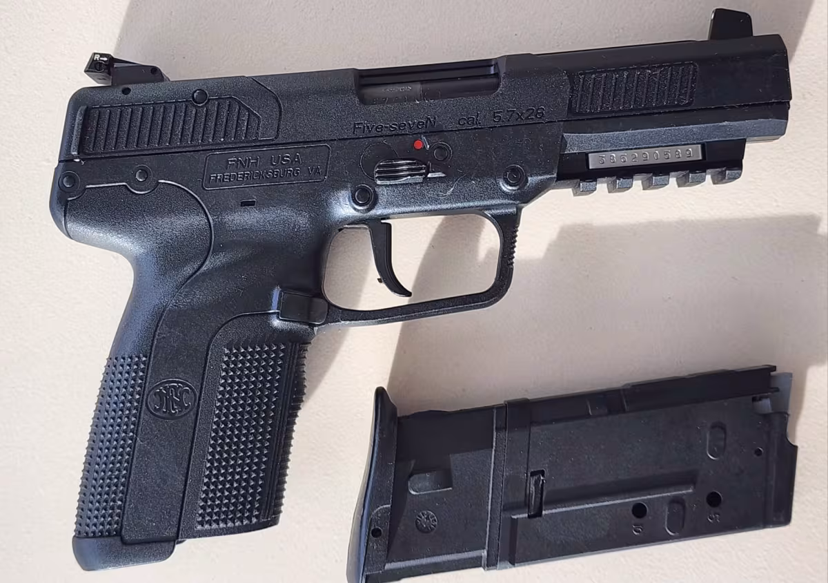 Fabrique Nationale FN Five Seven 5.7mm  SAHİBİNDEN SIFIR