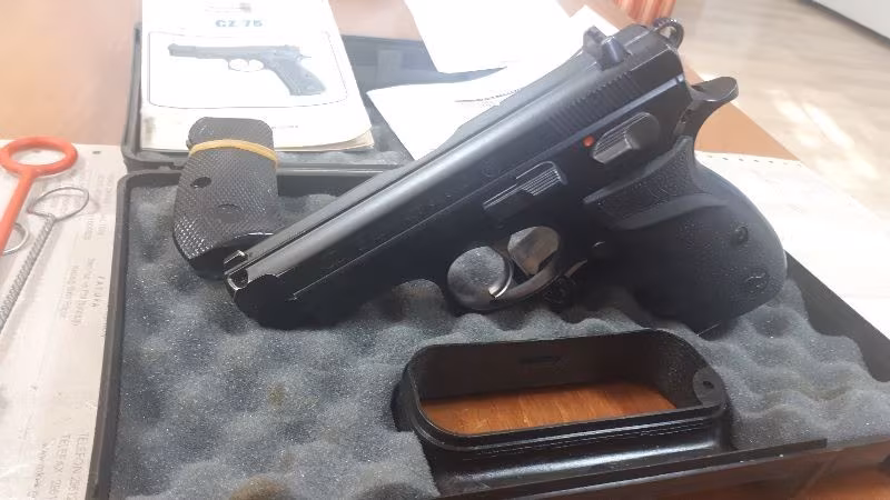 Sifira yakin cz compact