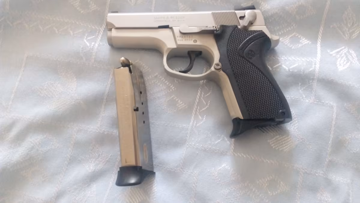 SMİTH WESSON 6906
