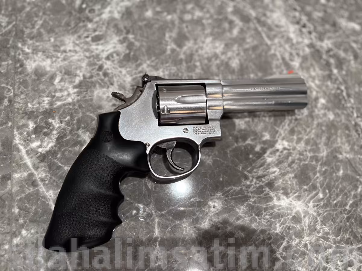 Smith wesson 357 Magnum 4 inç