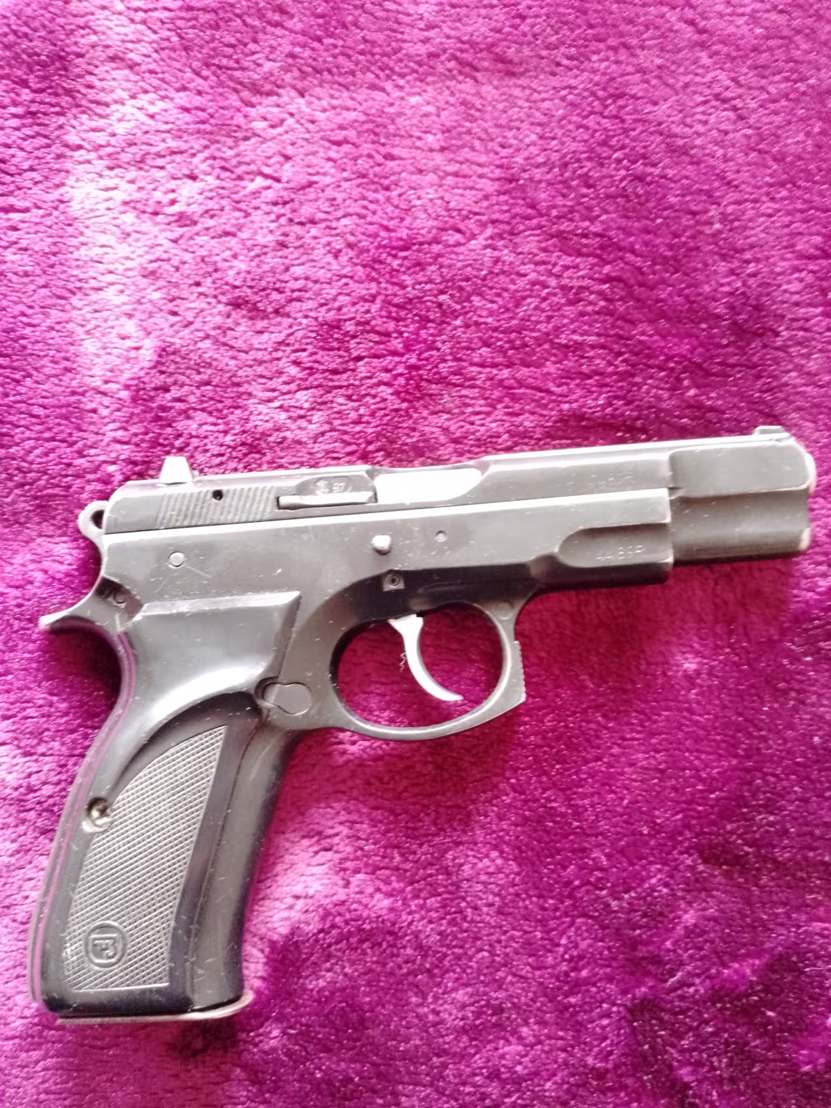 Orijinal haliyle yorgun olmayan CZ75 B