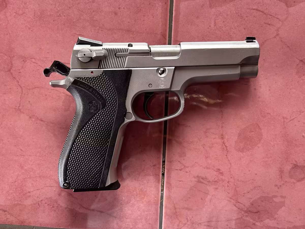 smith & wesson 5906
