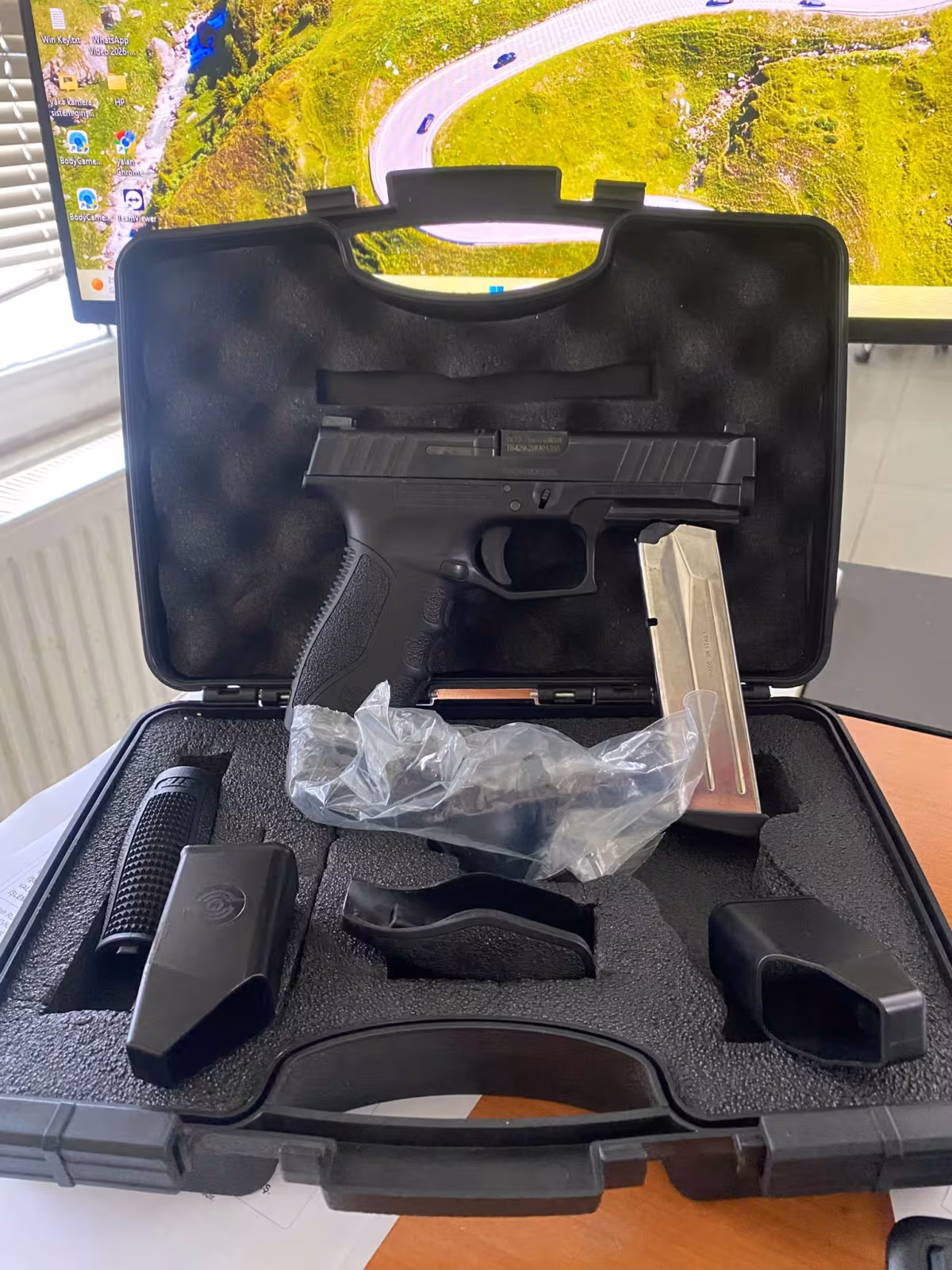 EGM MEMURUNDAN SATILIK STOEGER STR-9
