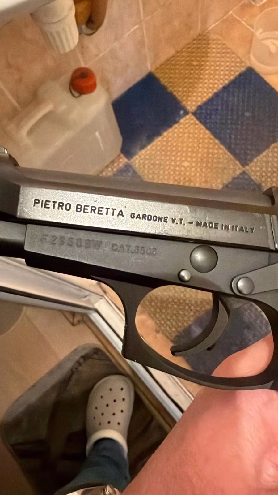 Alındığı günden beri kilitli kasada muhafaza edilmiş olup sadece bakım amaçlı çıkartılmıştır  Hiç atış yapılmamıştır,ilk günkü gibi sıfır derecesindedir.