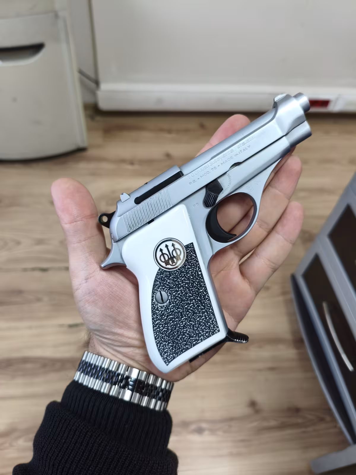 Düğmeli Beretta