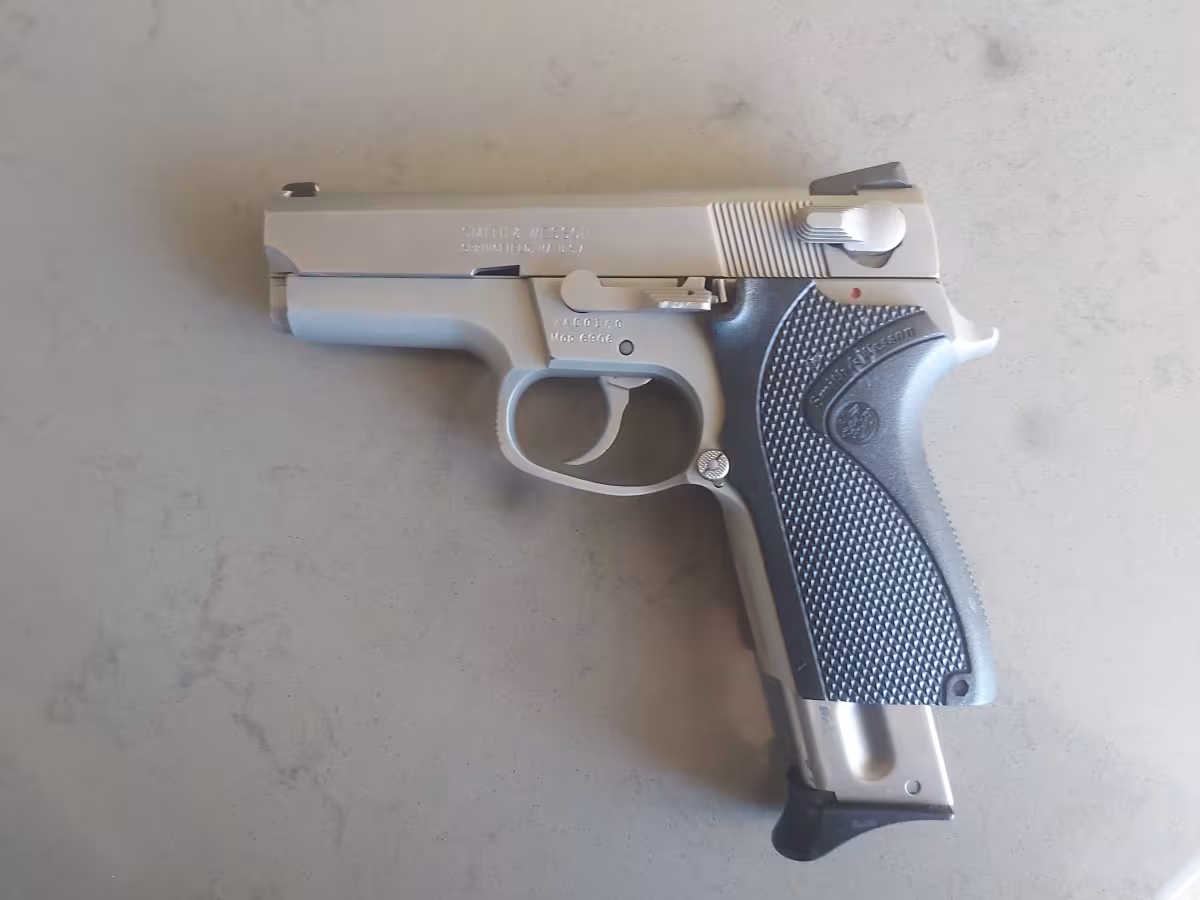 Smith Wesson 6906 temiz