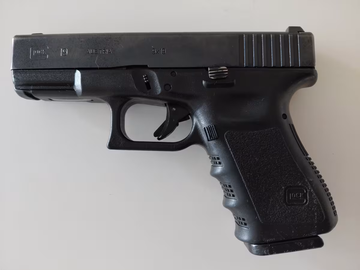 GLOCK 19