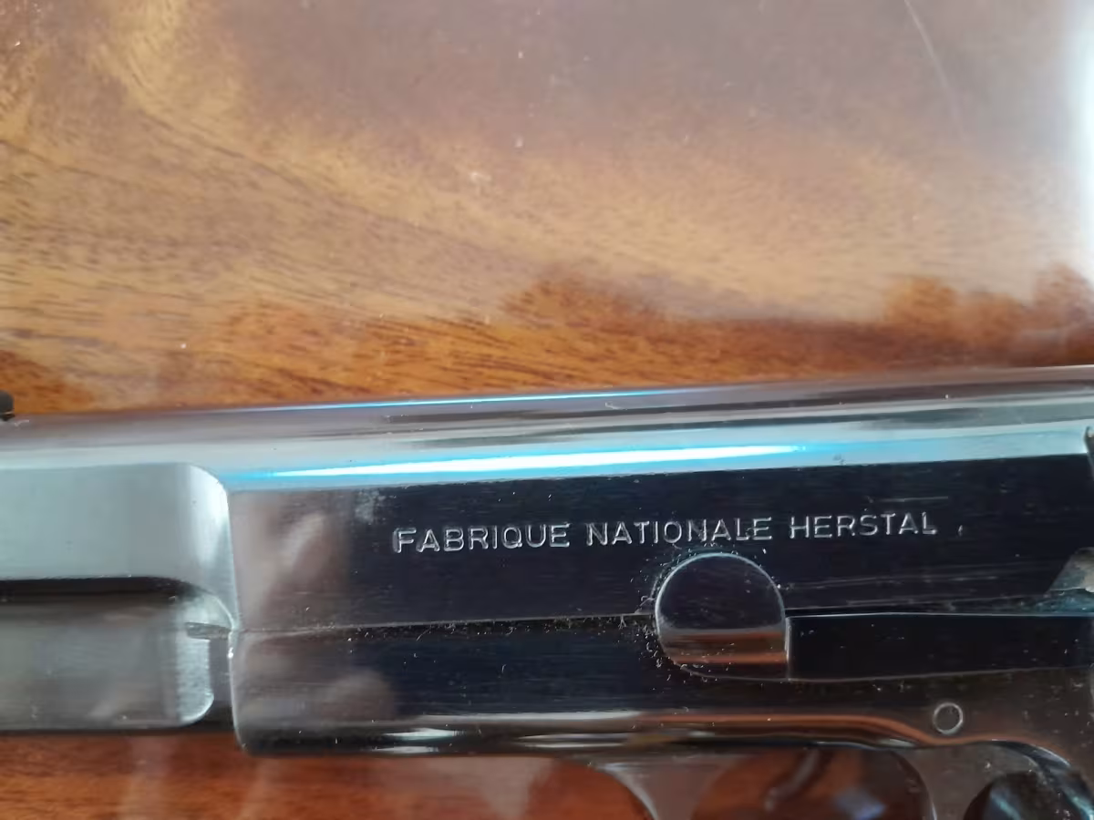 Belçika Browning Hi-Power 9mm pistol - Her Şeyi Eksiksiz