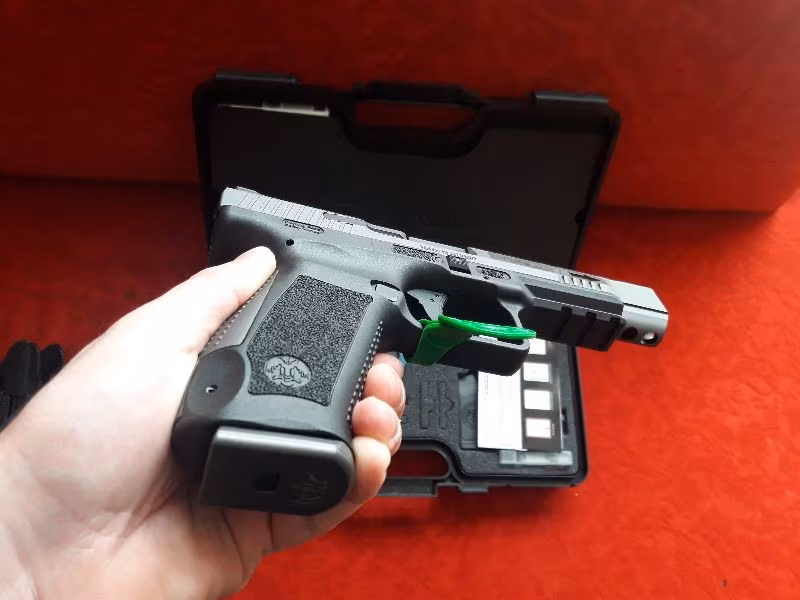 Polisten sıfır kutuda