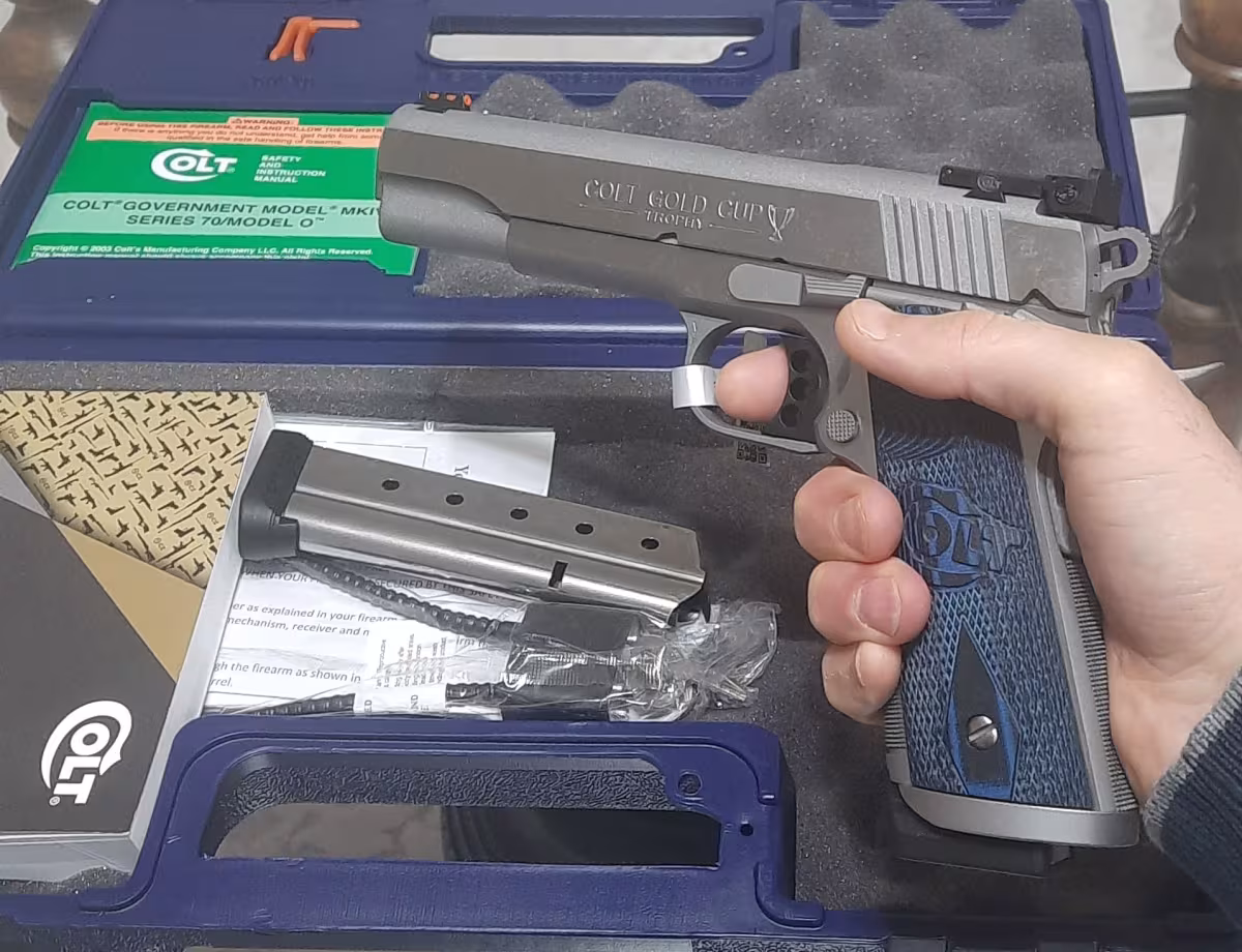 COLT GOLD CUP TROPHY