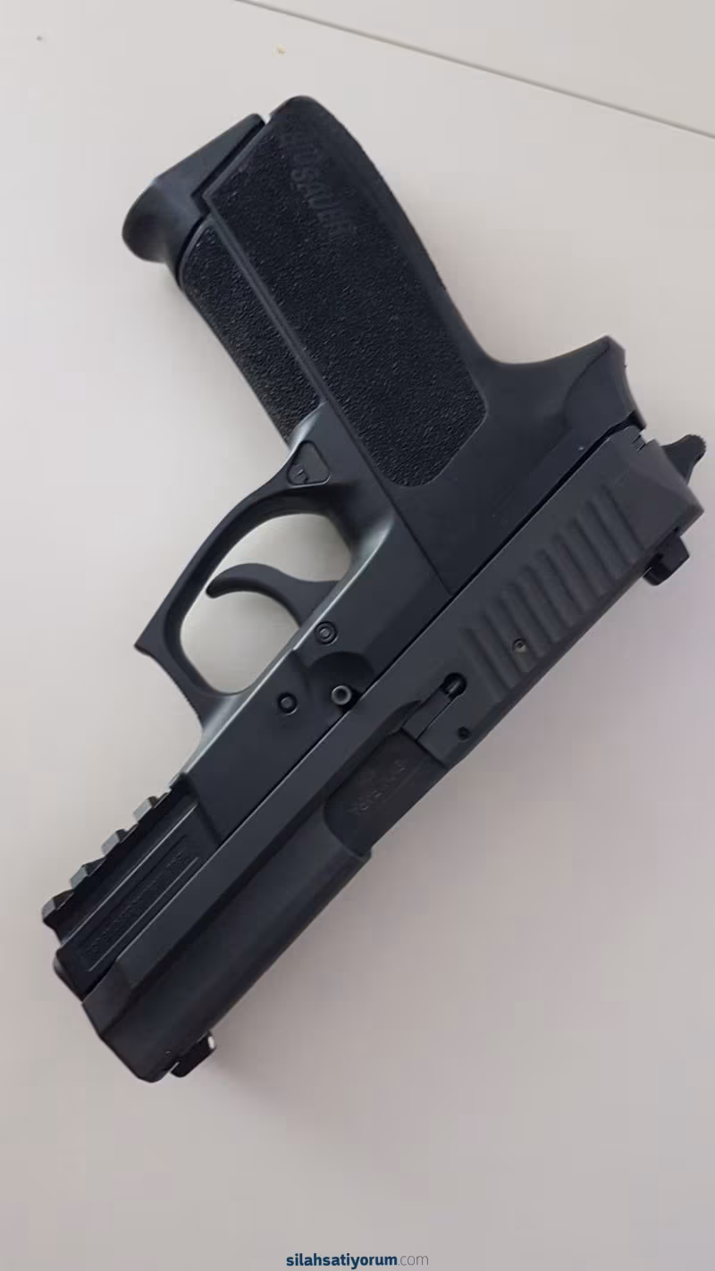 Sig Sauer p2022-Kamu görevlisinden temiz
