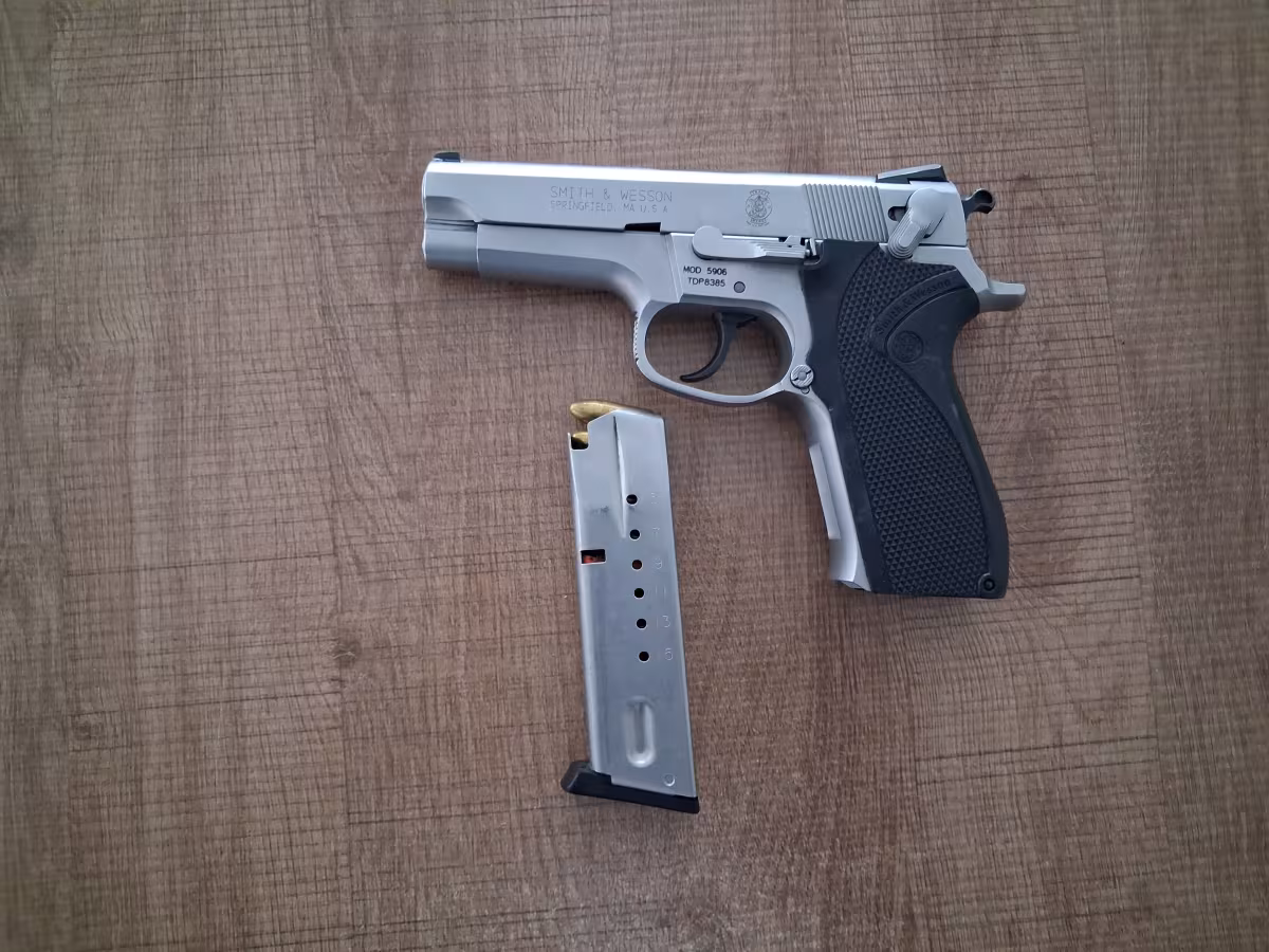 Smit wesson 5906 çok temiz kullanılmış
