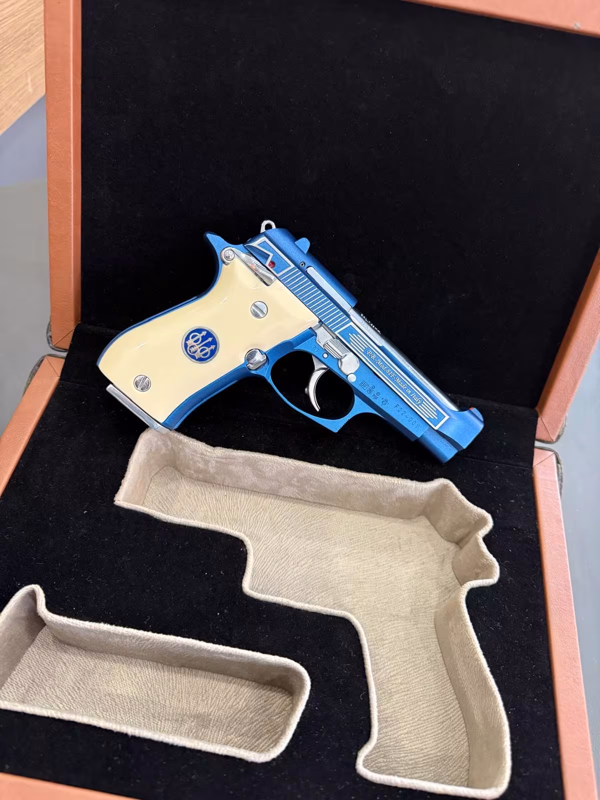 Mavi Deniz Beretta 81F