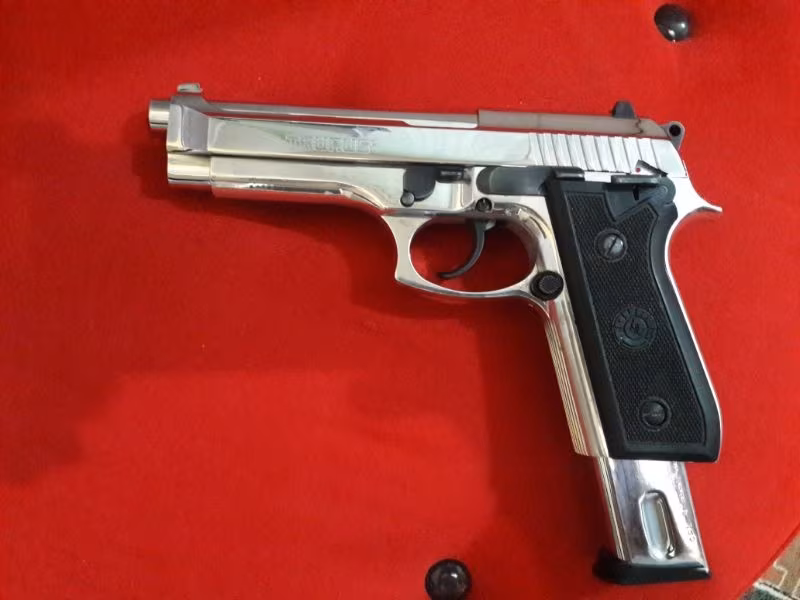Taurus 92 çok temiz garantili