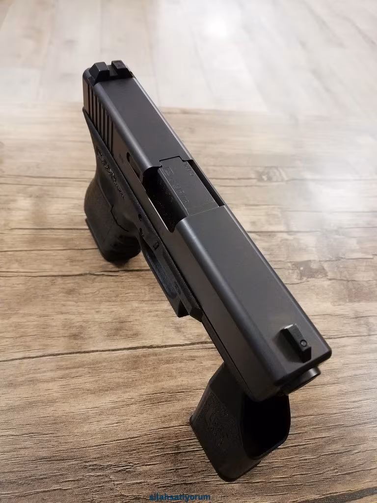 Glock 19 Gen 3 Anahtarlı Sıfır Hiç Ateş Edilmemiş