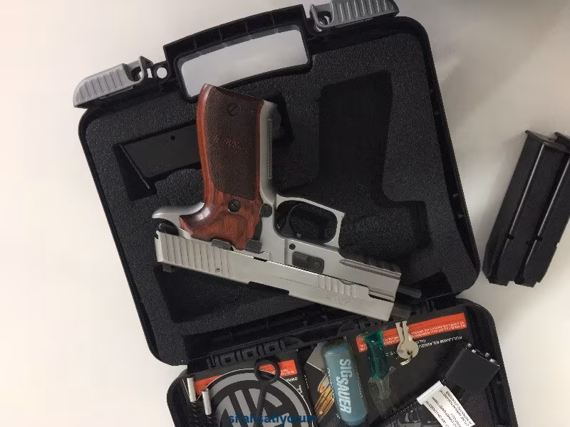 SIG SAUER p226 stainless