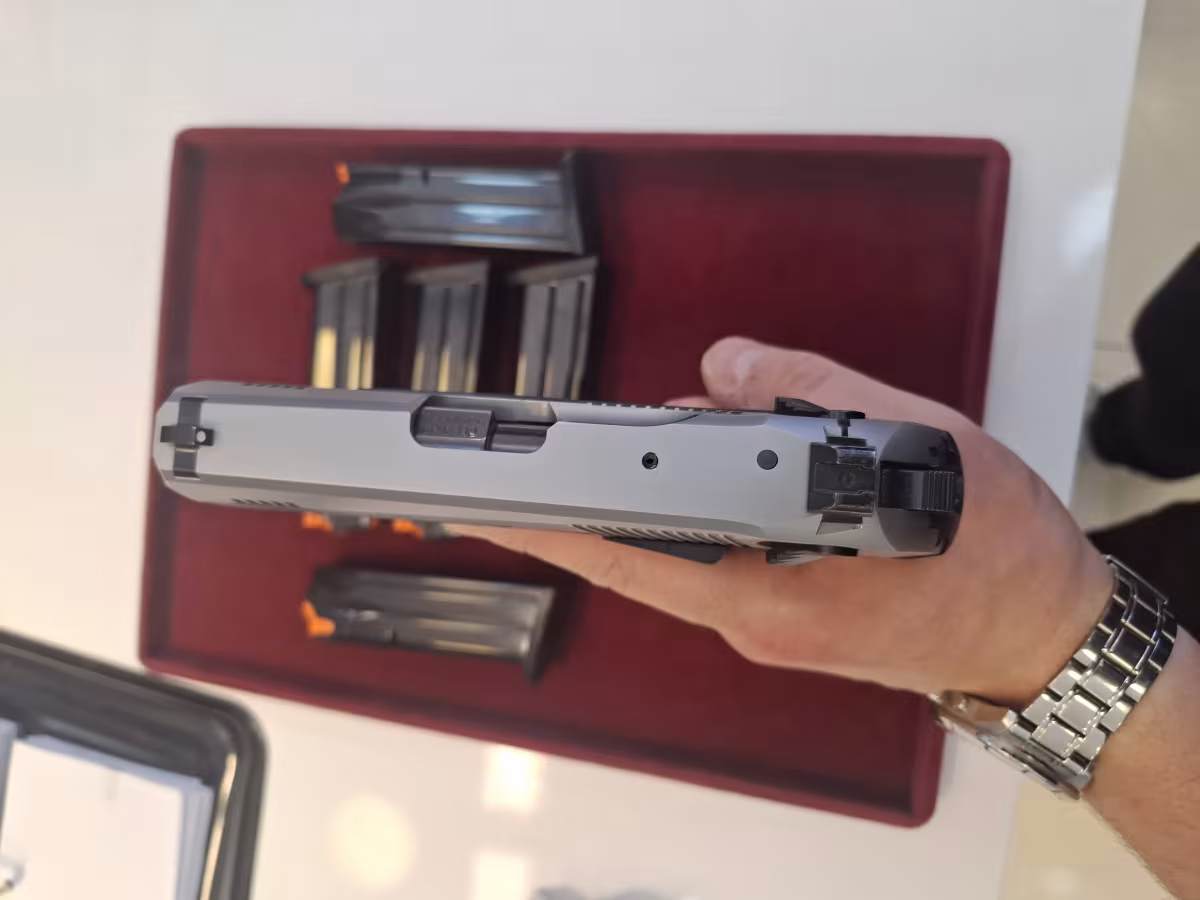 KUYUMCUDAN HİÇ KULANILMAMIŞ BERETTA PX4 STORM 5 ŞARJÖR 15+1