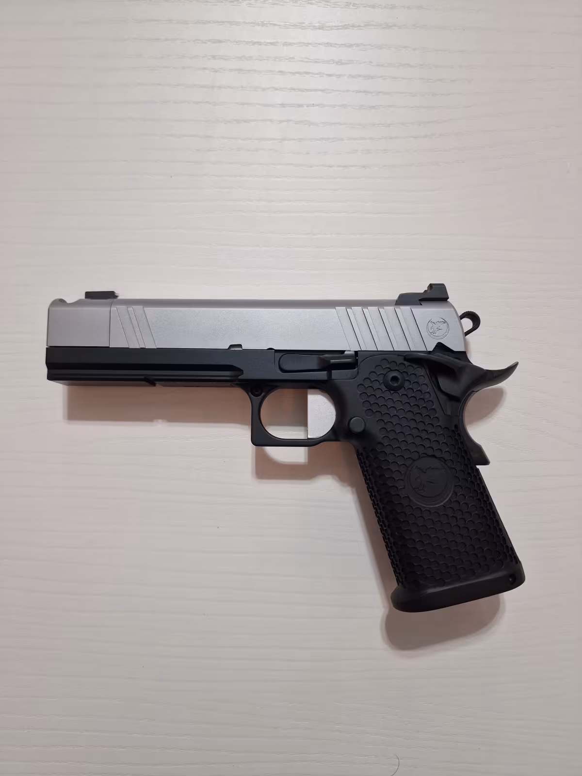 ACİL SATILIK, TAKASA UYGUN , SIFIR , HİÇ KULLANILMAMIŞ Nighthawk Custom