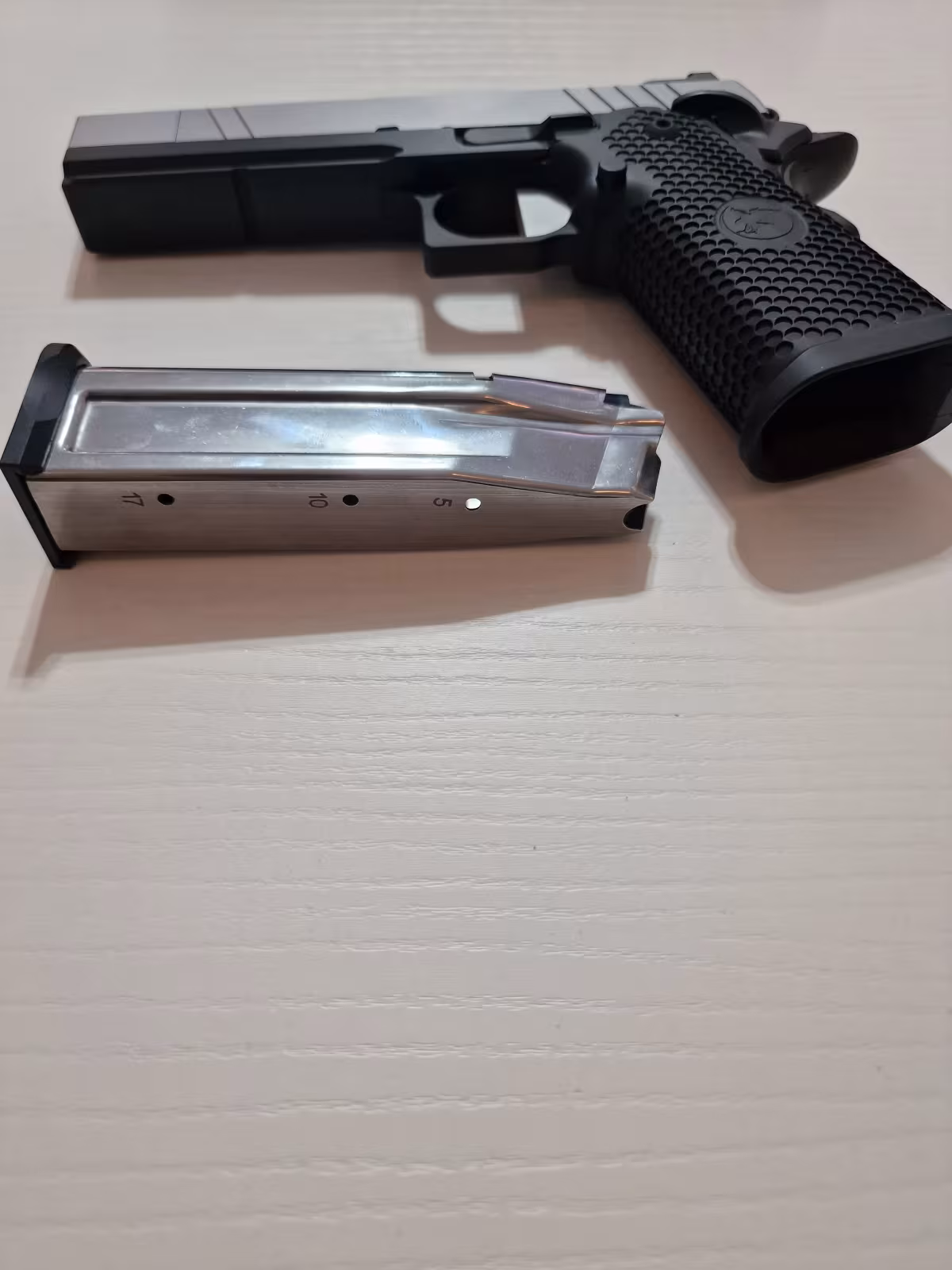 ACİL SATILIK, TAKASA UYGUN , SIFIR , HİÇ KULLANILMAMIŞ Nighthawk Custom