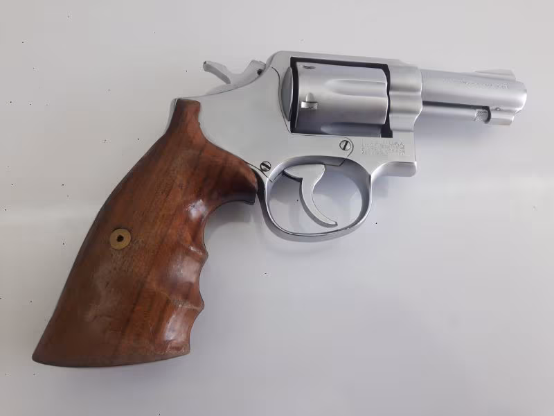 Memurdan cok acil Smith wesson