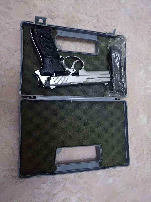 Ruhsatlı kanuni silahımı acil satıyorum.