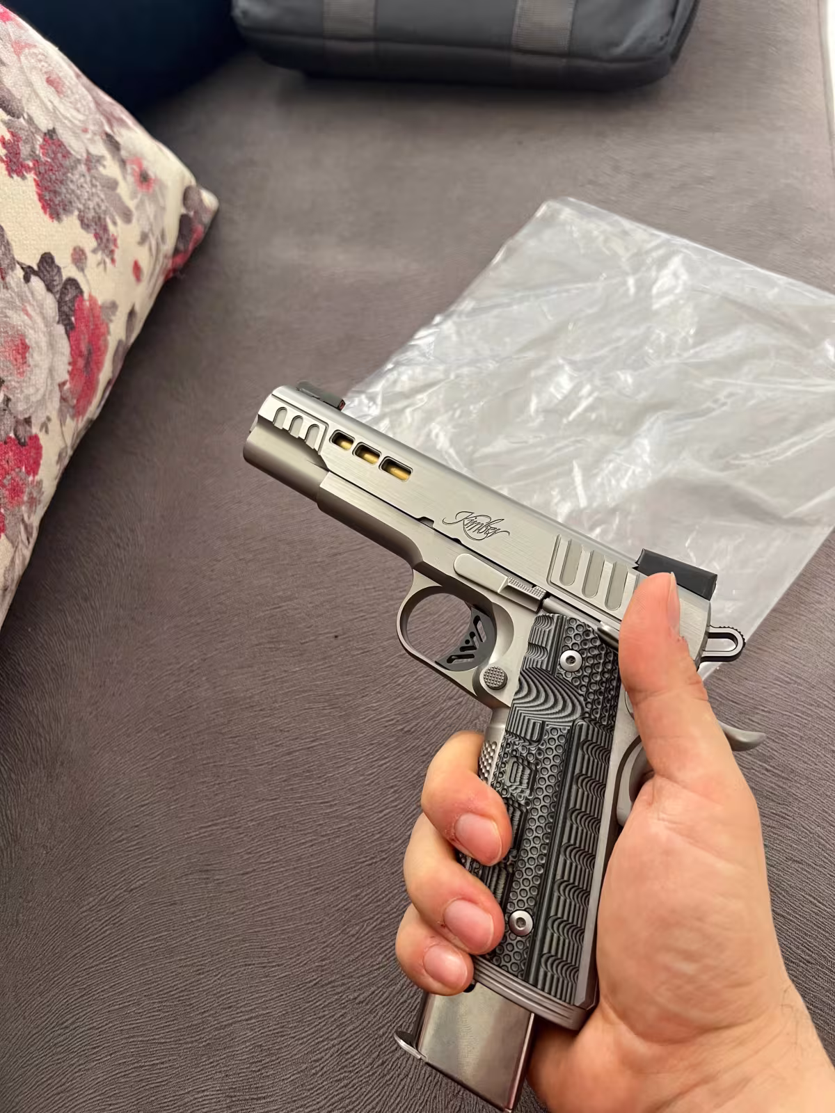 Kamu görevlisinden hiç kullanılmamış Kimber Rapid down