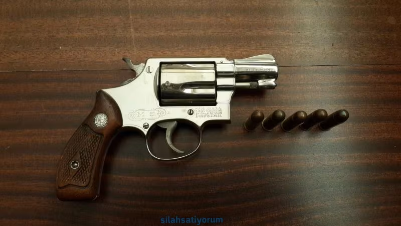 S&W 38 SPECIAL Snubnose Revolver