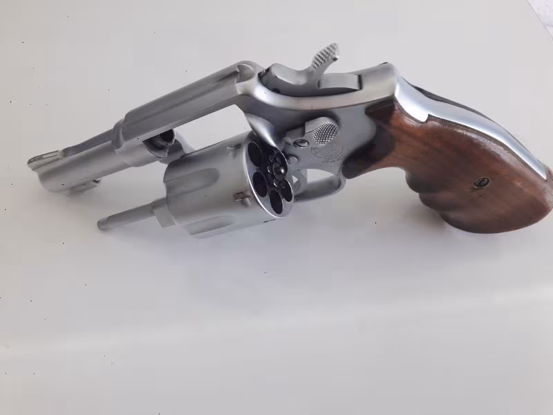 Memurdan cok acil Smith wesson