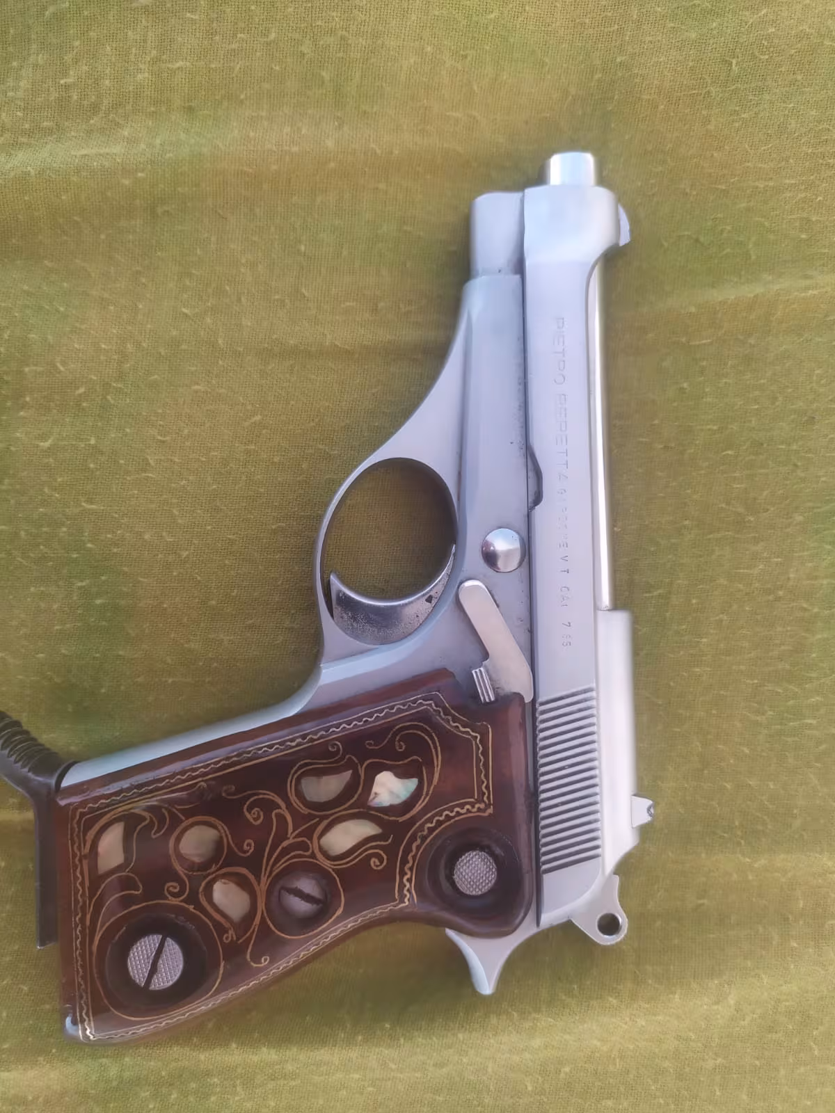 Acil satılık baretta