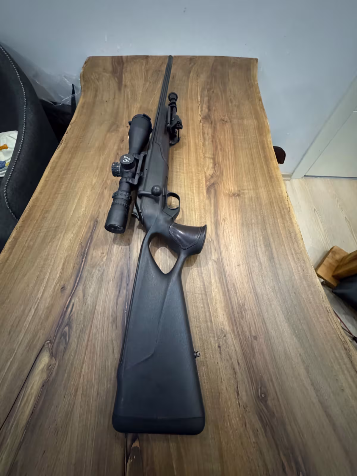 Blaser R8 300 Win Mag