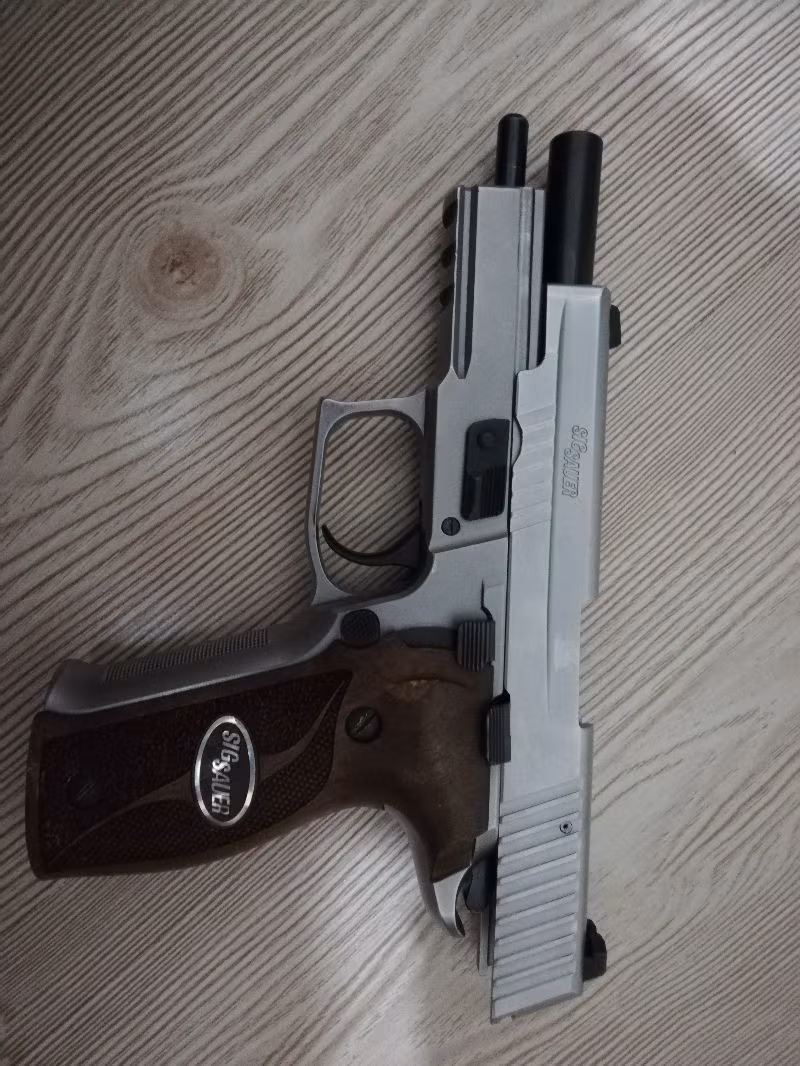 Sig sauer p226 elit stn.  Çok temiz bakılmış ve çok az kullanılmıştır