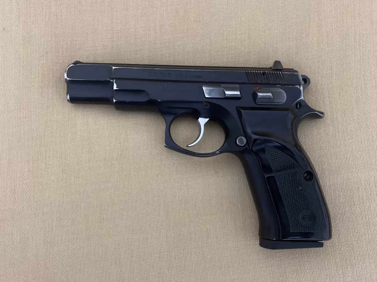 Emekli Polis Memurundan CZ75B