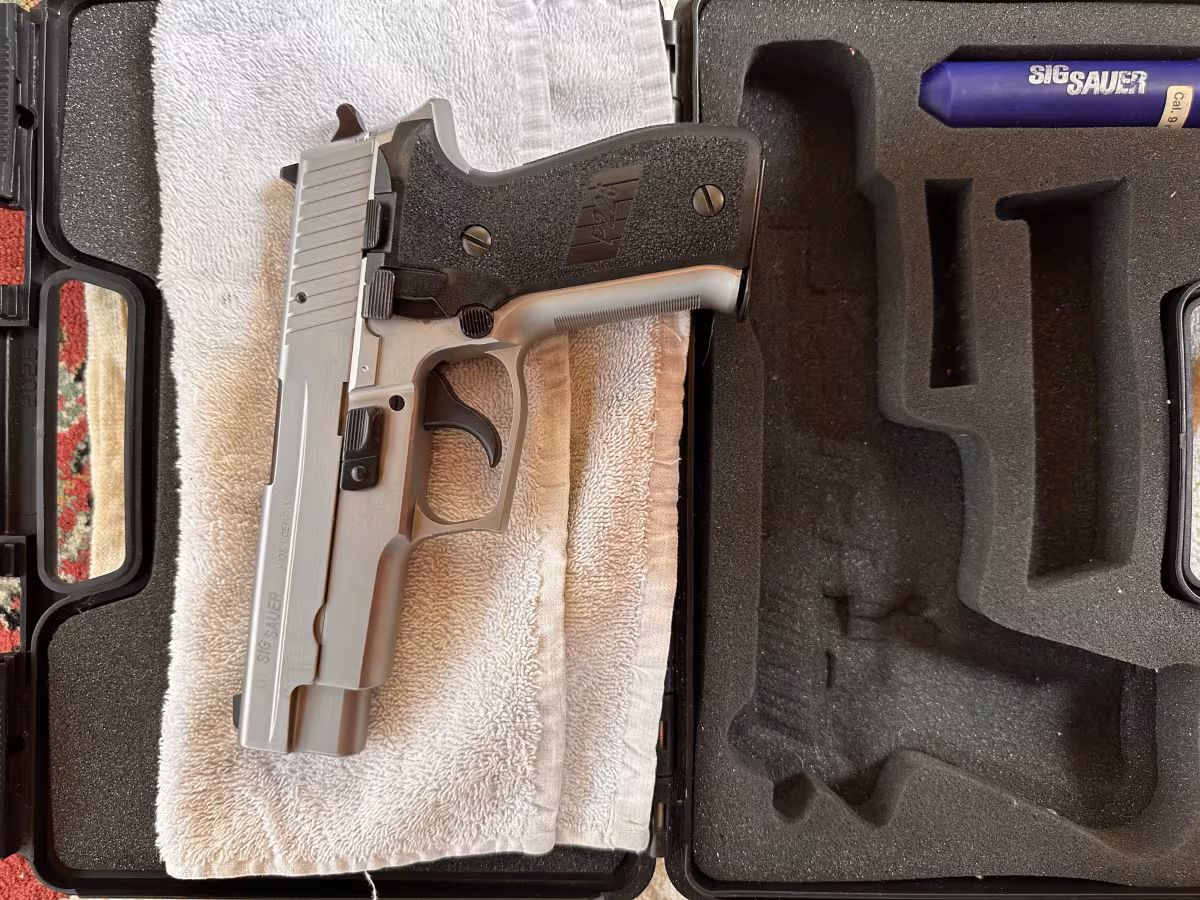 Sig Sauer P226 NATO Çelik modelli
