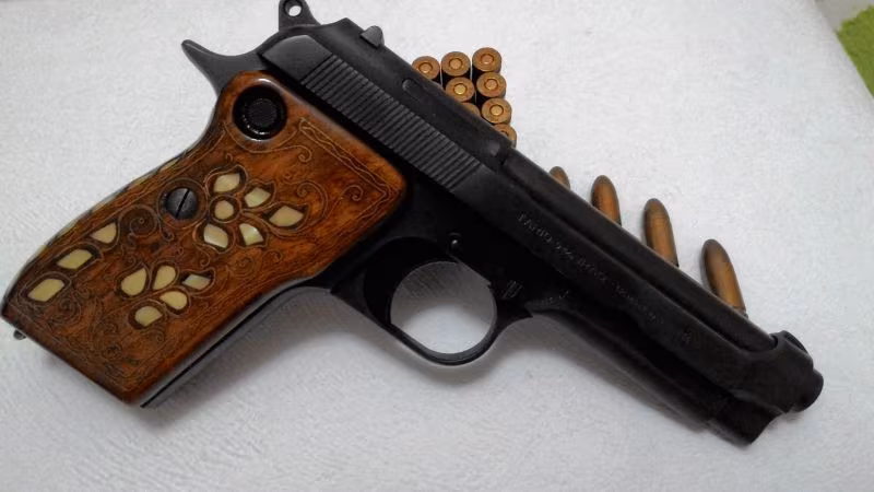 BERETTA SADDAM (sınırlı sayıda üretilmiş olan versiyon)