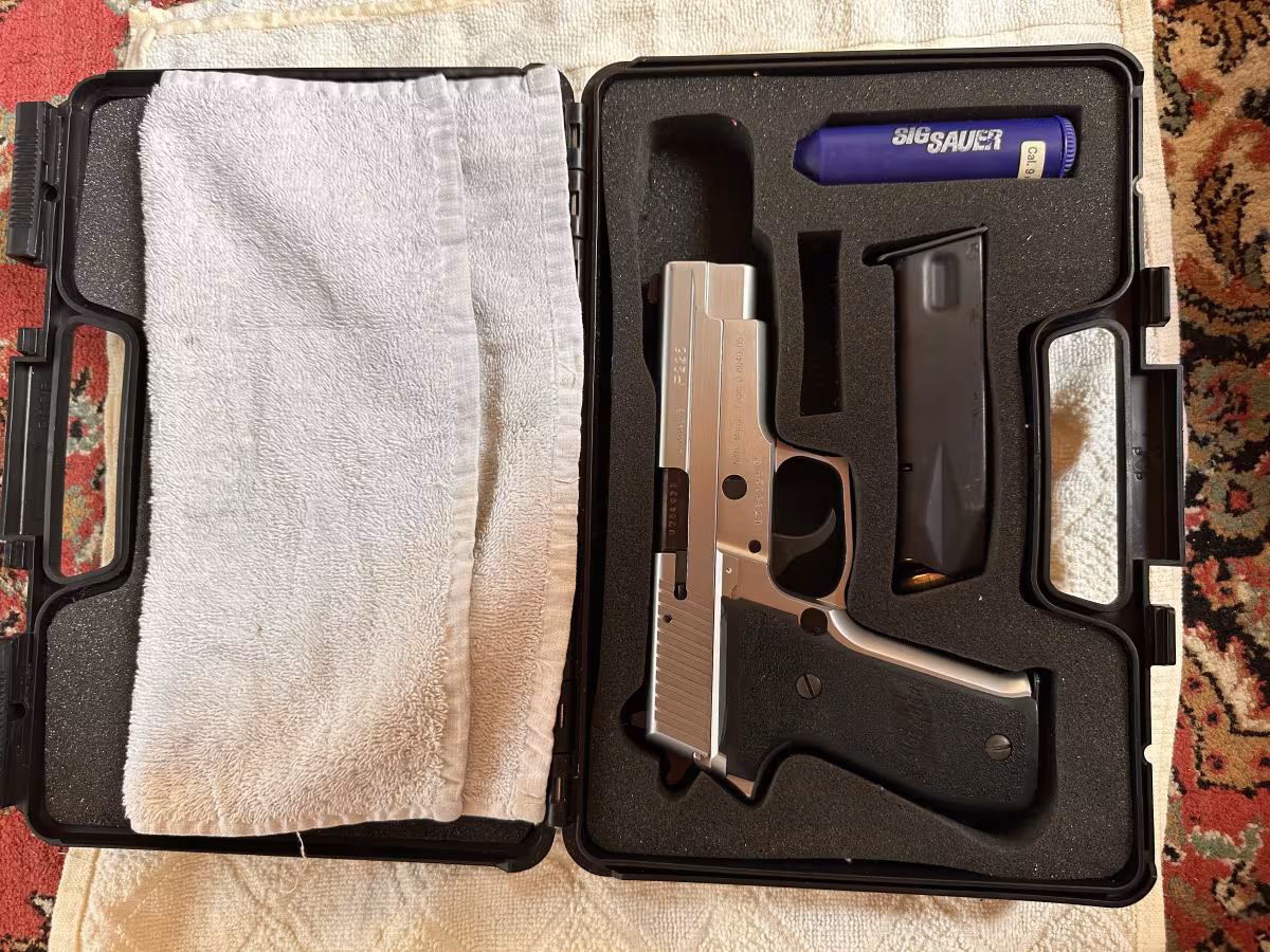 Sig Sauer P226 NATO Çelik modelli