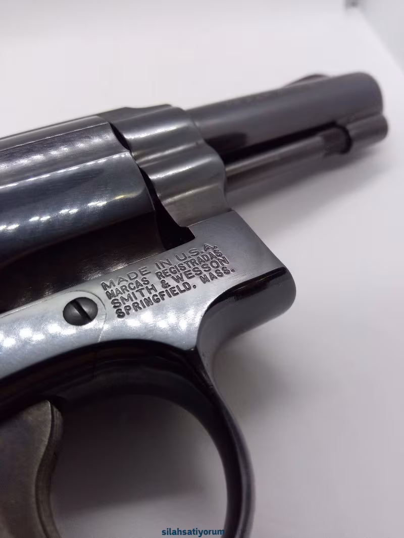 Polisten tertemiz Smith & Wesson 38cal.