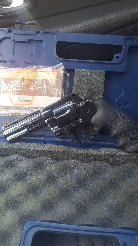 COLT PYTHON 357 MAGN