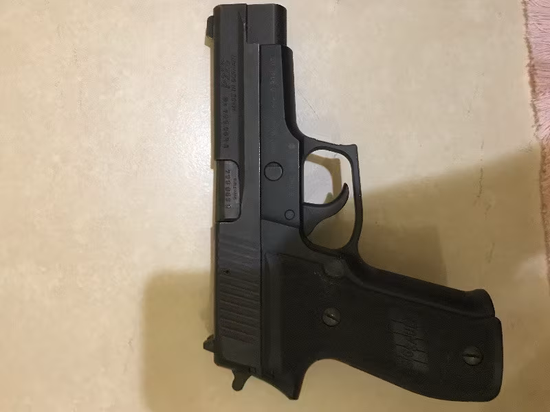 Avukattan sig sauer p226 mermileriyle