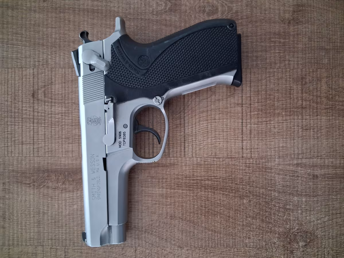Smit wesson 5906 çok temiz kullanılmış