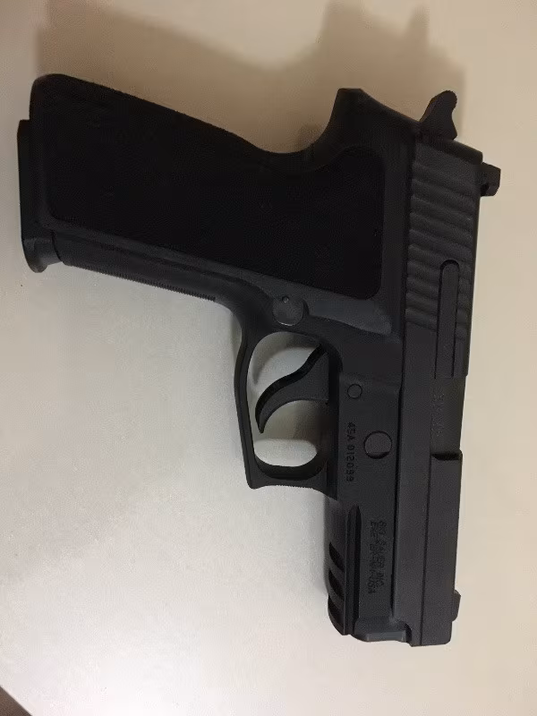 Memurdan sıfır sigsauer P229